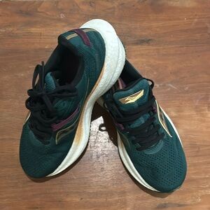 Saucony women’s running shoes